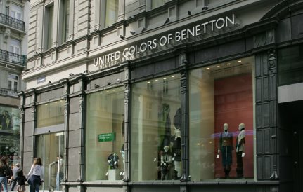  Benetton Megastore �ruh�z B�cs kiakat