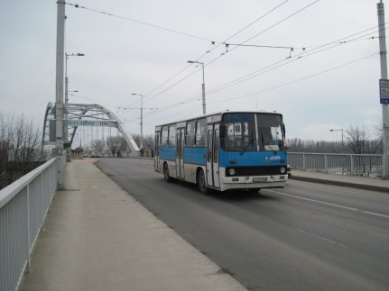 Autóbusz
