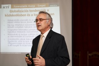 Dr. P�lfalvi J�zsef 