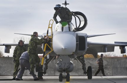 JAS 39 Gripen t�pus� vad�szrep�l�g�p