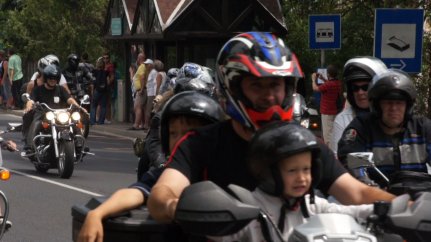 Harley-Davidson Open Road Fest motoros felvonul�s 2012