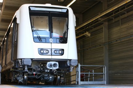 M2 metr�vonal Alstom Metropolis metr�szerelv�ny