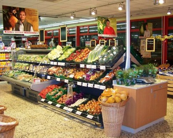  SPAR tov�bbra is lend�letben