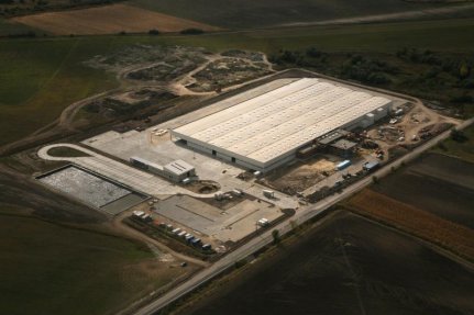 Szil�nk �j termel�csarnok �s �j logisztikai k�zpont