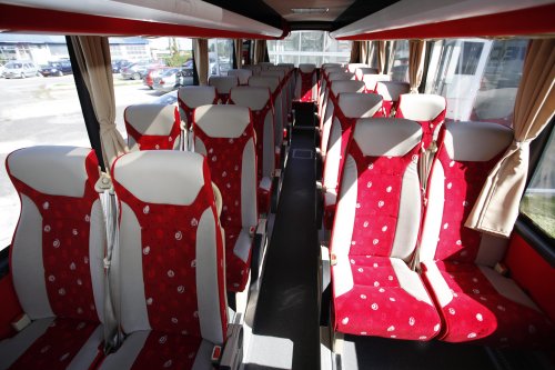 Compacto midibusz belső