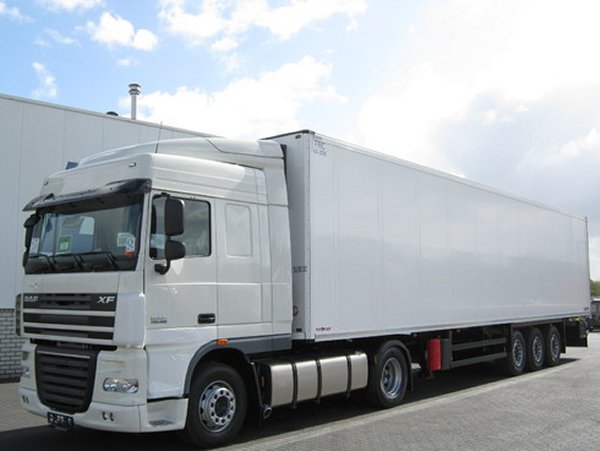 DAF XF105.460 + Schmitz Carrier-Maxima-1300 4X2