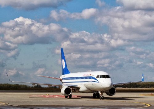 Embraer E-175
