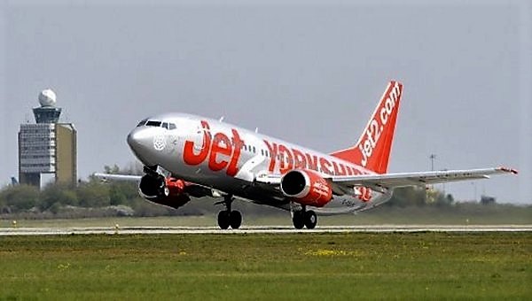 Jet2 Being 737-300