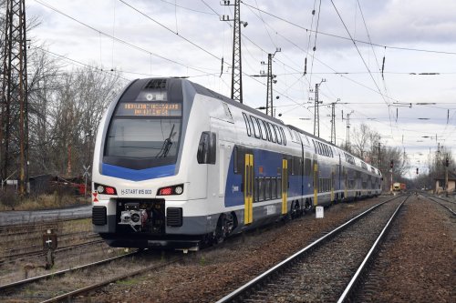 KISS emeletes motorvonat