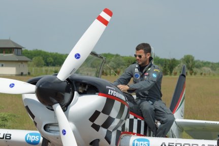 Kovács Gergely műrepülő
