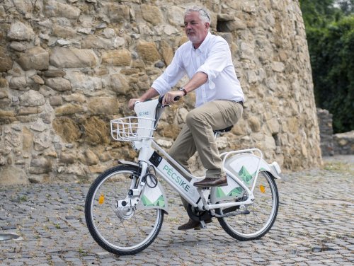 Elektromos közösségi kerékpár Pécs