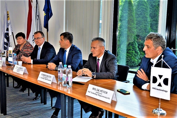 MÁV DXC szerződéskötés
