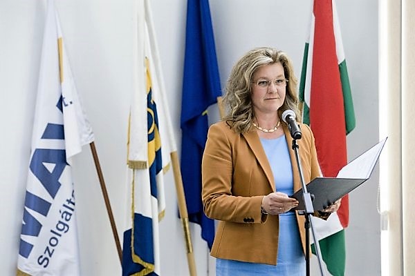 Szikszay Erzsébet, a MÁV Zrt. gazdasági vezérigazgató-helyettese