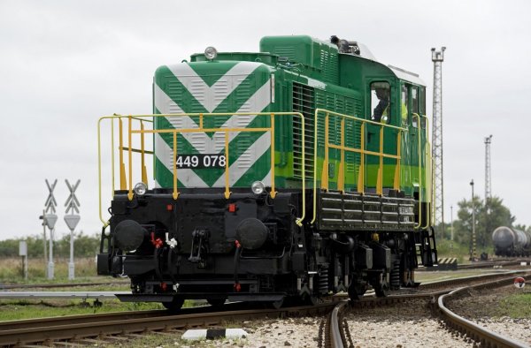 MOL M44 mozdony