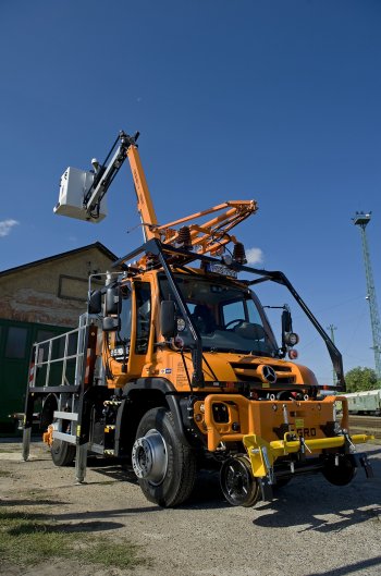 MÁV Unimog szerelökosaras