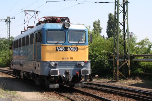 MÁV V43 mozdony
