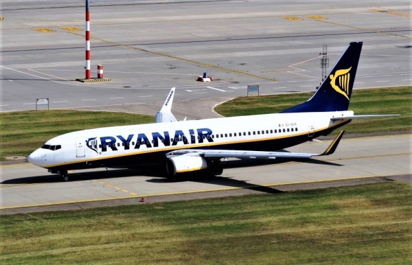 Ryananir B737 800