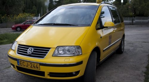 Sárga taxi Budapesten