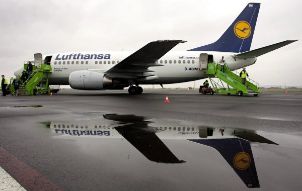 Sármellek lufthansa Boeing737