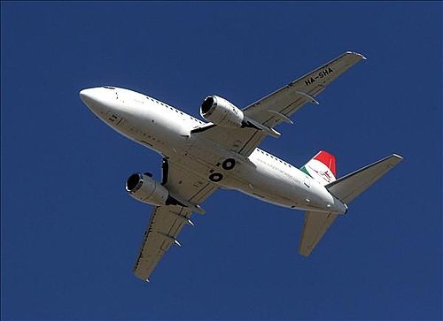 Sólyom Hungarian Airways első Boeing 737-500