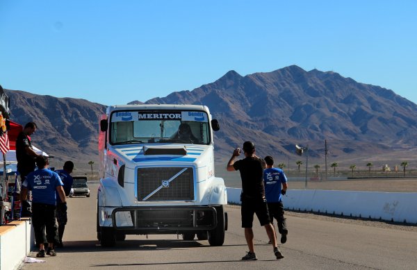 Szabó Krisztián Las Vegas Volvo VNL 670-es kamion